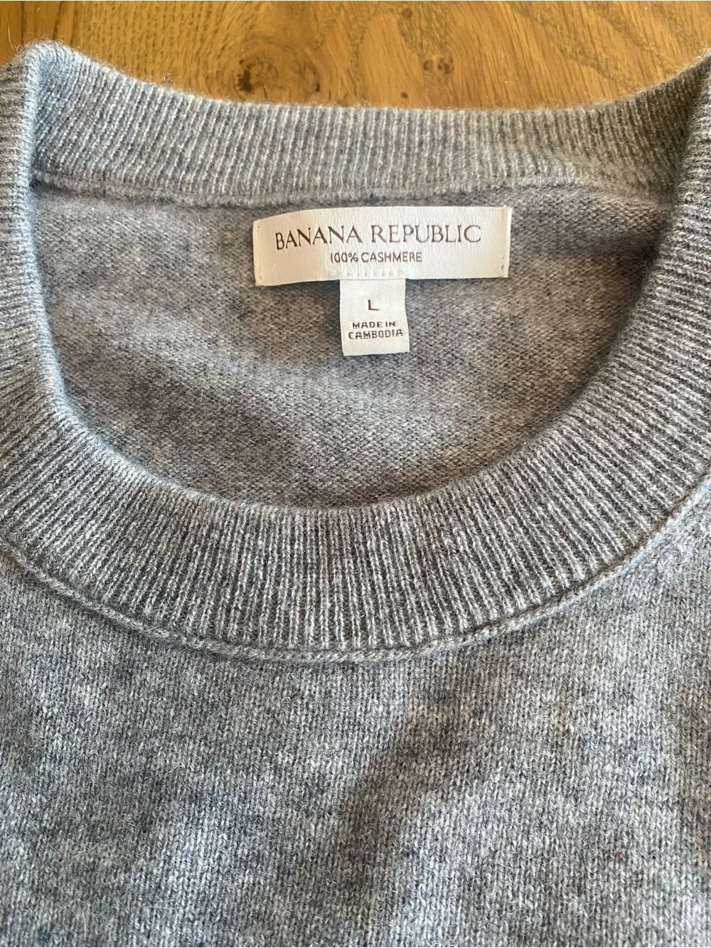 Banana Republic 100% Cashmere Men's Crewneck Sweater in Light Gray Large